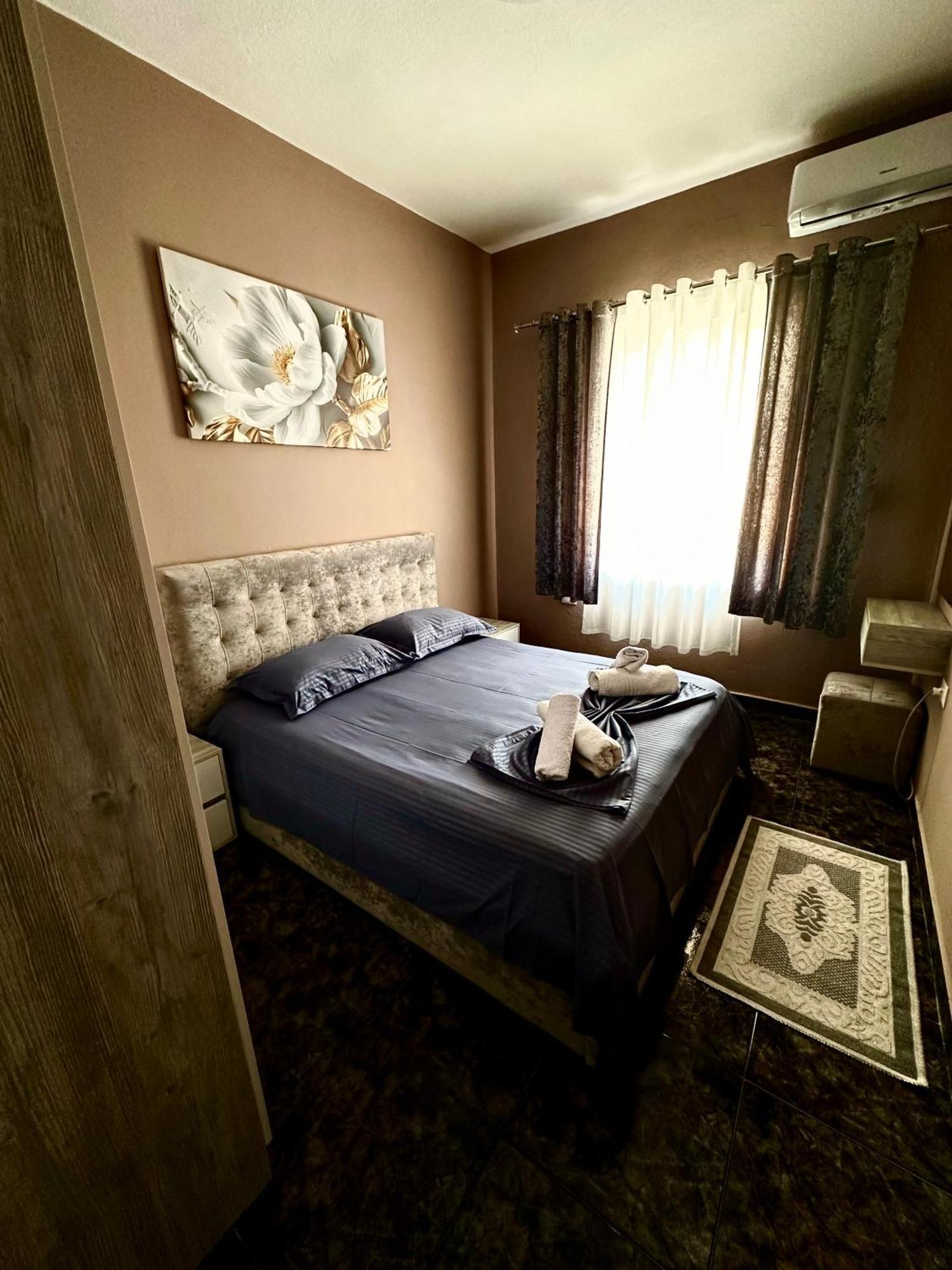 Midtown Cozy Apartment 티라나 외부 사진